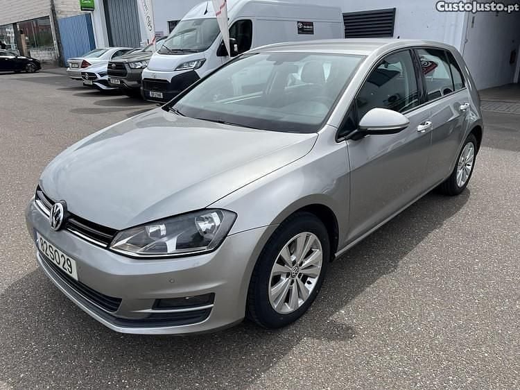Cinza Usado 2017 VW Golf VII Citadino | € 11.950 (Super Preço) - Imagem 1/1