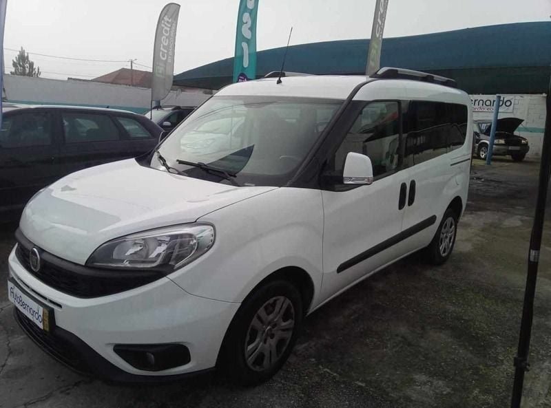 Usado Fiat Doblò 90 HP (66 kW) 2015 Branco Monovolume