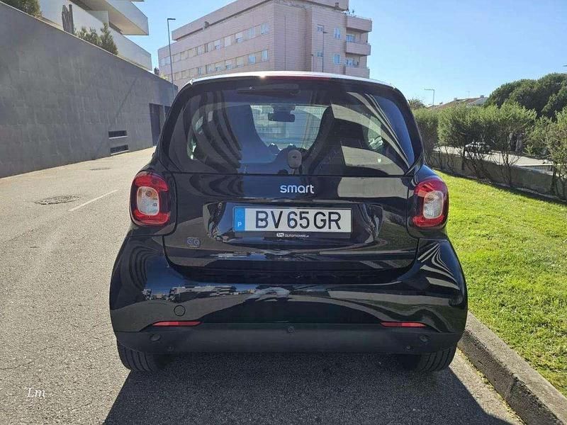 Usado Smart ForTwo Electric Drive Passion 60 kW (82 HP) 2021 Preto Citadino