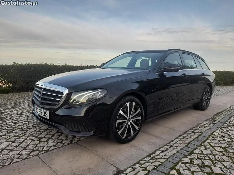 Preto Usado 2019 Mercedes E300 Exclusive Carrinha | € 26.980 (Preço justo) - Imagem 1/1