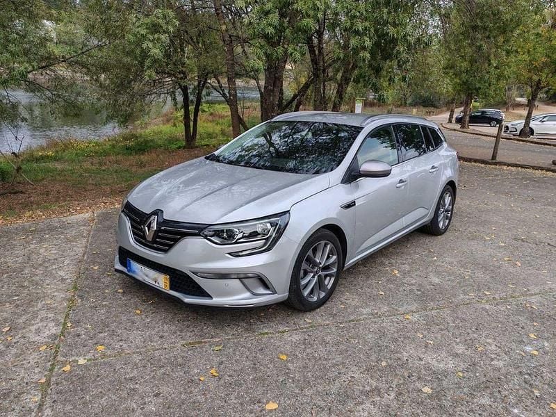 Usado 2019 Renault Mégane GT Line GT-Line Sedan | € 14.900 (Preço justo) - Imagem 1/4