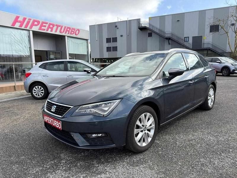 Usado Seat Leon ST 115 HP (84 kW) 2019 Cinzento Carrinha