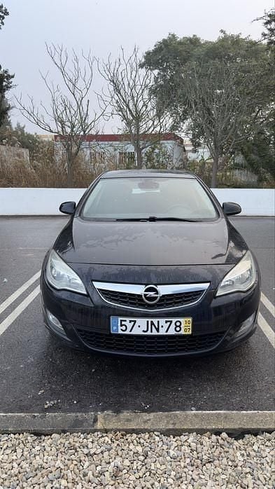 Usado 2010 Opel Astra Sedan | € 4.250 (Bom preço) - Imagem 1/4