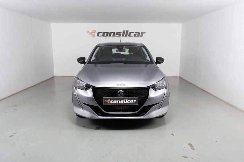 Cinza Usado 2022 Peugeot e-208 Active Citadino | € 17.780 (Bom preço) - Imagem 1/4