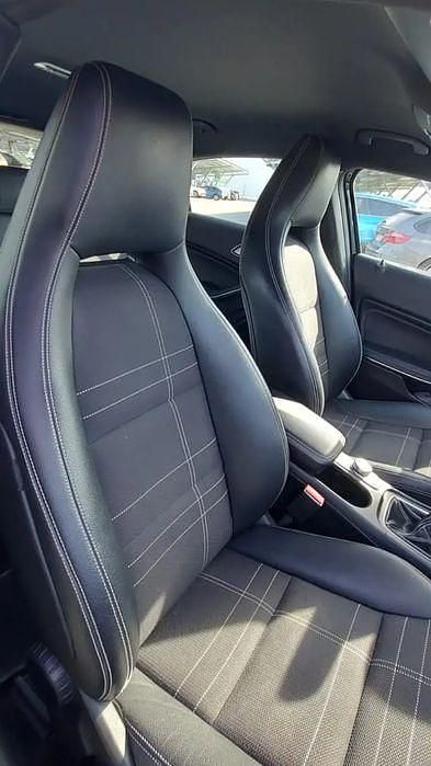 Usado Mercedes A180 Urban 109 HP (80 kW) 2014 Sedan