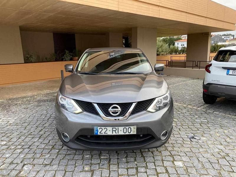 Usado Nissan Qashqai 110 HP (80 kW) 2016 Cinzento SUV