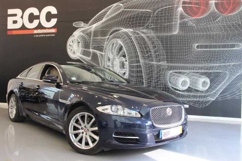 Usado Jaguar XJ Premium Luxury 300 HP (220 kW) 2015 Azul escuro Sedan