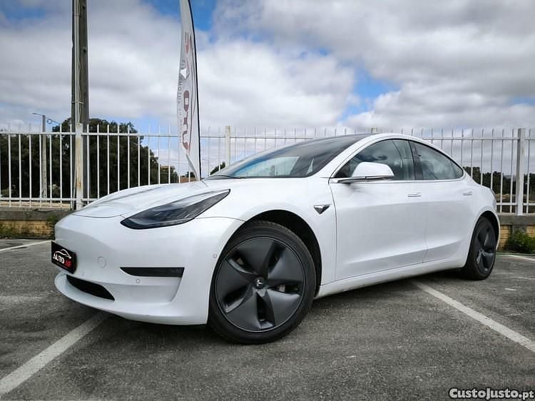 Branco Usado 2020 Tesla Model 3 Long Range AWD Sedan | € 25.990 (Preço justo) - Imagem 1/1