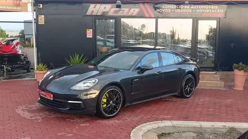 Cinza escuro Usado 2018 Porsche Panamera 4 Executive Sedan | € 77.990 (Super Preço) - Imagem 1/4