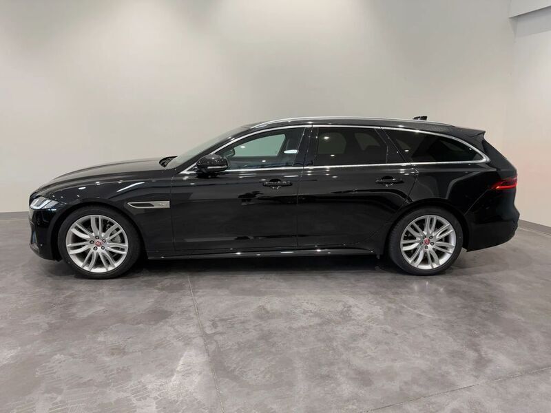 Usado Jaguar XF Sportbrake R-Dynamic 204 HP (150 kW) 2023 Preto Carrinha
