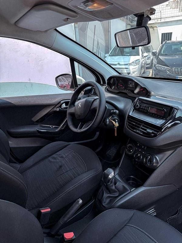 Usado Peugeot 208 68 HP (50 kW) 2015 Branco Citadino