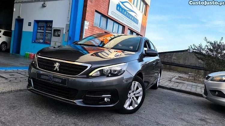 Usado Peugeot 308 Active 130 HP (95 kW) 2018 Cinza Sedan