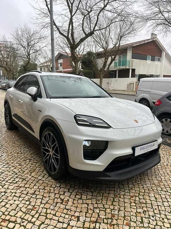 Branco Usado 2024 Porsche Macan SUV | € 98.500 - Imagem 1/4