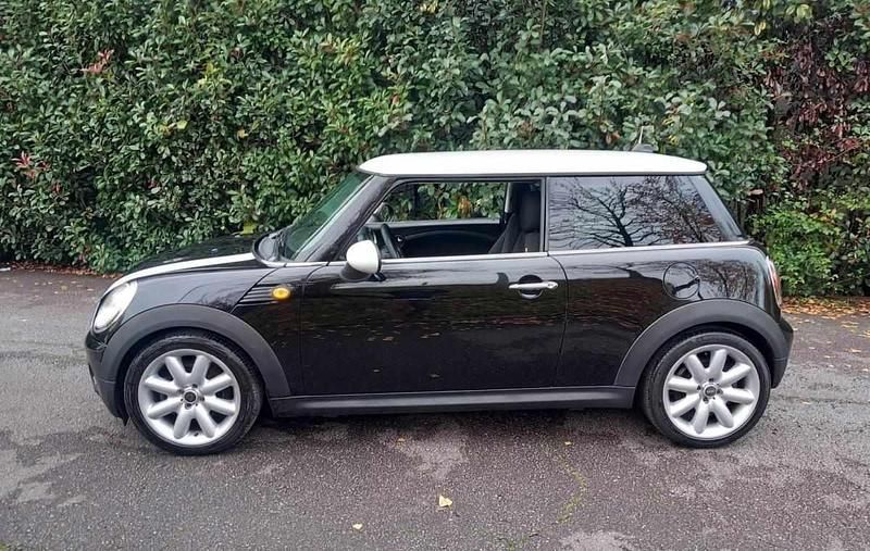 Usado Mini Cooper 112 HP (82 kW) 2010 Preto Citadino