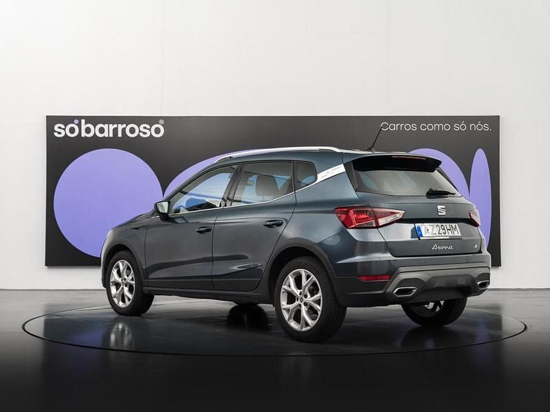 Usado Seat Arona FR 110 HP (80 kW) 2023 Cinza SUV