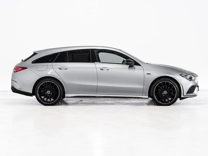 Usado Mercedes CLA250 Shooting Brake 218 HP (160 kW) 2021 Cinza Carrinha