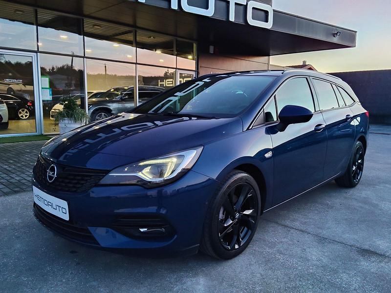 Usado Opel Astra Ultimate 122 HP (89 kW) 2019 Azul Carrinha