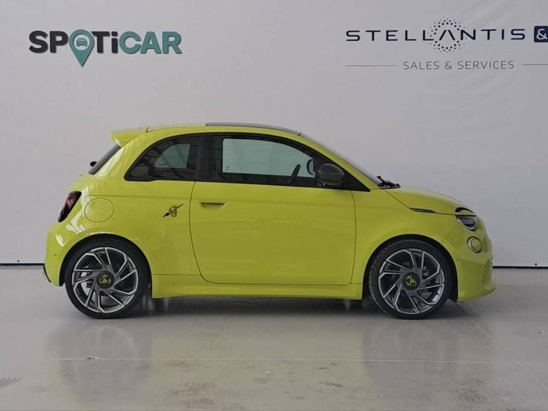 Verde Usado 2023 Abarth 500e Citadino | € 28.900 - Imagem 1/1