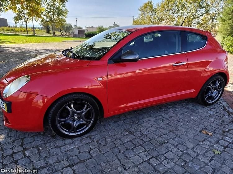 Vermelho Usado 2009 Alfa Romeo MiTo Citadino | € 4.999 (Preço elevado) - Imagem 1/1