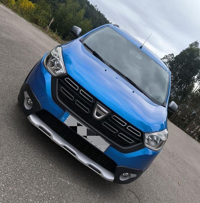 Usado 2018 Dacia Lodgy Stepway Monovolume | € 8.499 (Bom preço) - Imagem 1/4