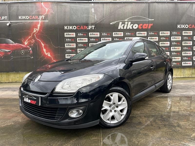 Usado Renault Mégane GrandTour Dynamique 90 HP (66 kW) 2012 Preto Carrinha