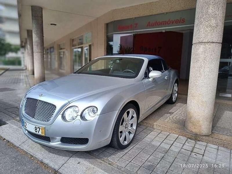 Cinzento Usado 2007 Bentley Continental Sedan | € 98.900 - Imagem 1/4
