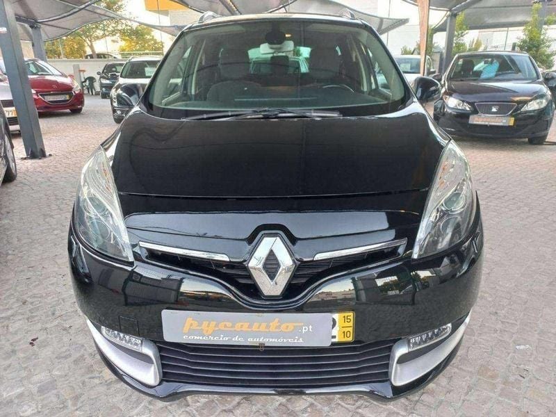 Usado Renault Grand Scénic III LIMITED 130 HP (95 kW) 2015 Preto Monovolume