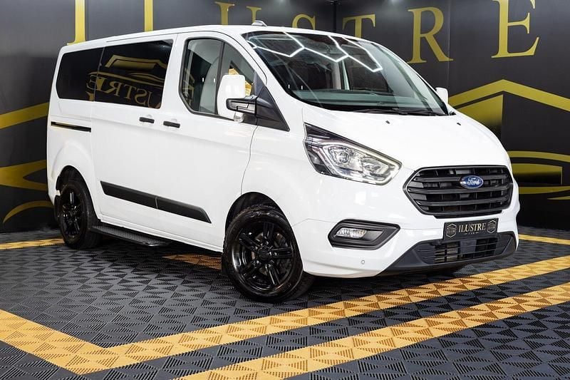 Branco Usado 2019 Ford Transit Trend Monovolume | € 26.900 - Imagem 1/4
