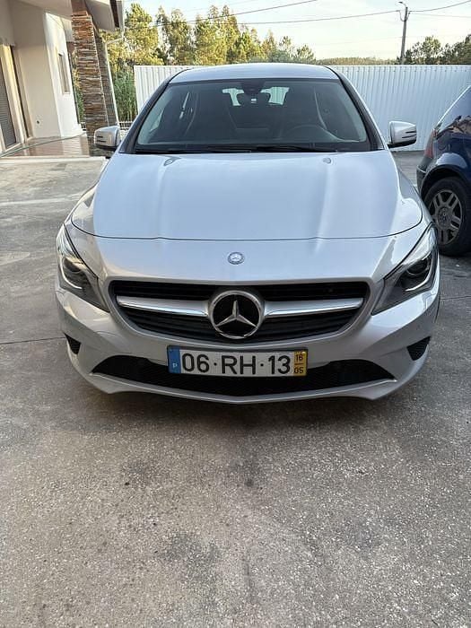 Usado 2016 Mercedes CLA180 Shooting Brake AMG Carrinha | € 15.000 (Bom preço) - Imagem 1/4