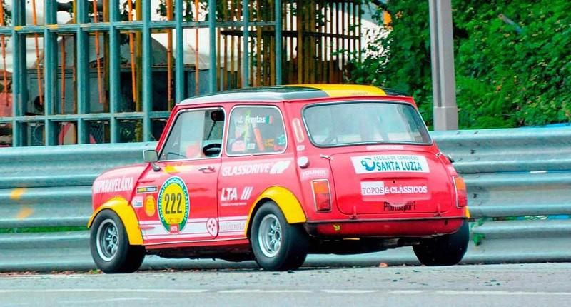 Usado Austin Mini 59 HP (43 kW) 1970 Vermelho