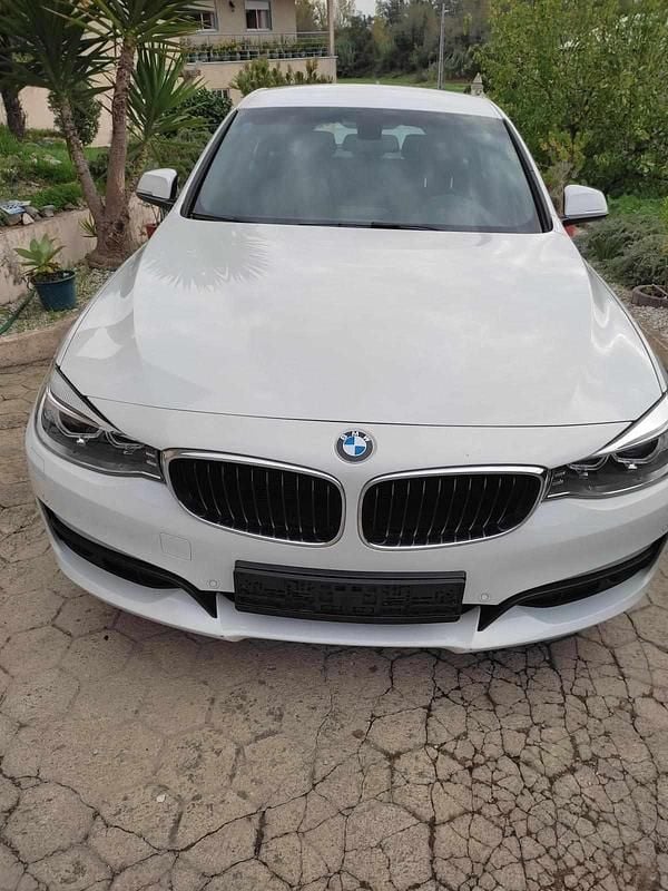 Branco Usado 2018 BMW 318 Carrinha | € 13.000 (Super Preço) - Imagem 1/4