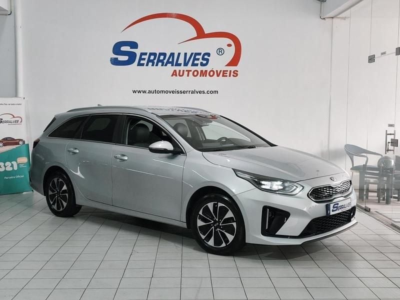 Usado Kia Ceed Sportswagon 141 HP (103 kW) 2021 Cinzento Carrinha