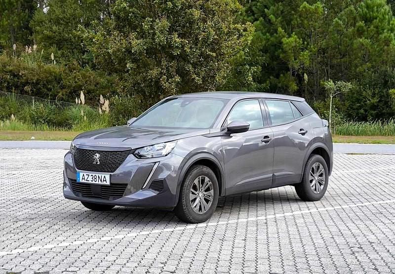 Cinzento Usado 2023 Peugeot 2008 SUV | € 18.900 (Preço justo) - Imagem 1/1