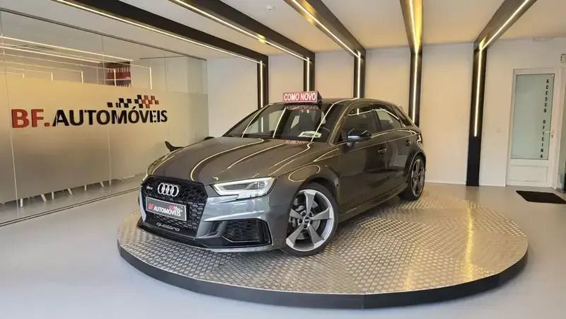 Cinzento Usado 2020 Audi RS3 Sportback Citadino | € 54.900 - Imagem 1/4