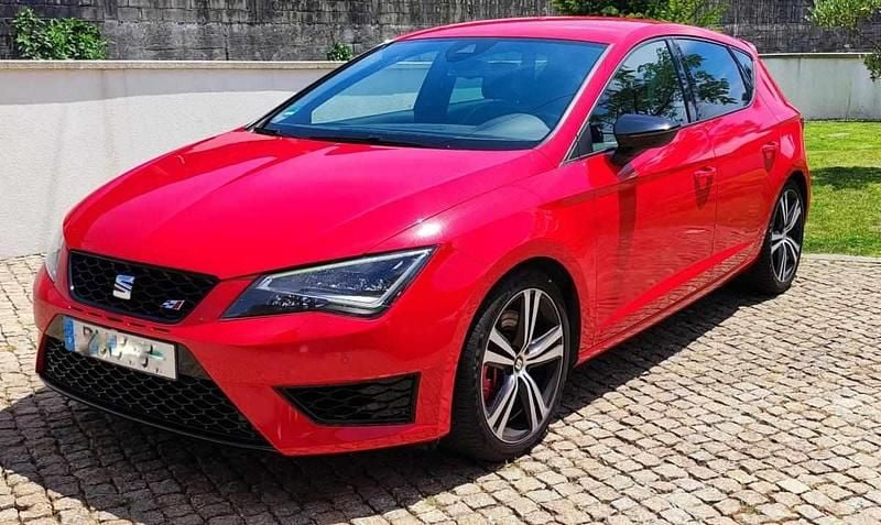 Vermelho Usado 2014 Cupra Leon Sedan | € 18.750 - Imagem 1/4