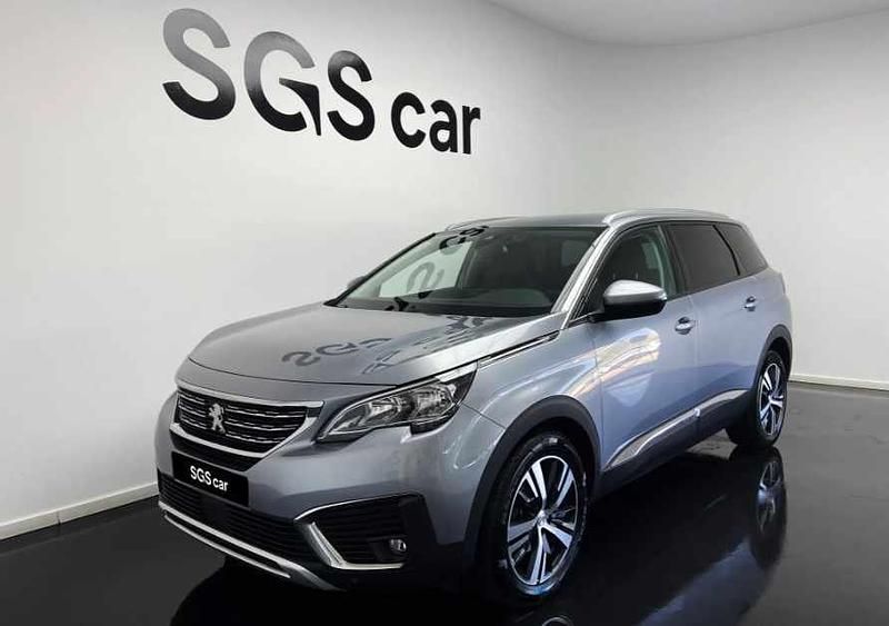 Cinza Usado 2020 Peugeot 5008 Allure Monovolume | € 23.500 (Preço justo) - Imagem 1/4