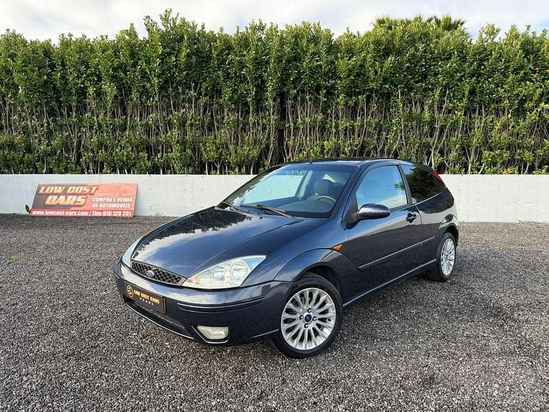 Azul Usado 2000 Ford Focus Van | € 2.990 - Imagem 1/4
