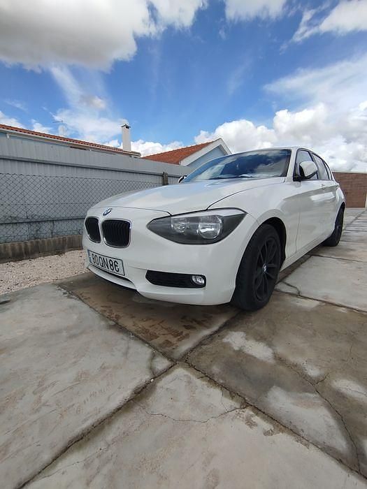 Usado 2014 BMW 118 Sport Line Citadino | € 12.000 (Bom preço) - Imagem 1/4