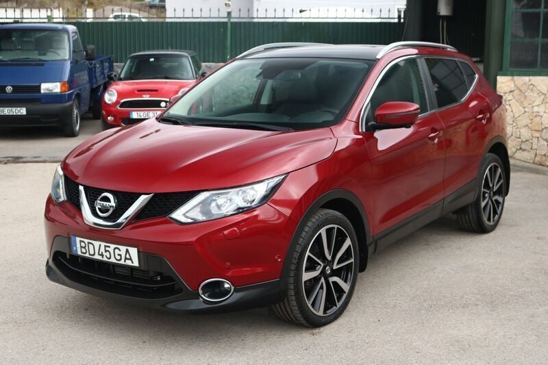 Vermelho Usado 2017 Nissan Qashqai Tekna SUV | € 20.500 (Preço justo) - Imagem 1/4