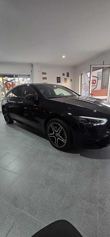 Usado Mercedes CLA250 218 HP (160 kW) 2024 Preto Sedan