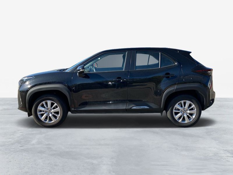 Preto (pintura metalizada) Usado 2024 Toyota Yaris Comfort Sedan | € 26.750 (Preço elevado) - Imagem 1/2