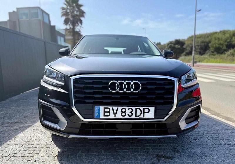 Usado Audi Q2 116 HP (85 kW) 2019 Preto SUV