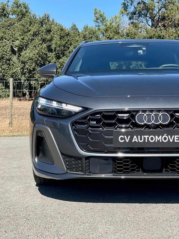 Usado Audi A5 Premium 204 HP (150 kW) 2024 Cinzento Citadino