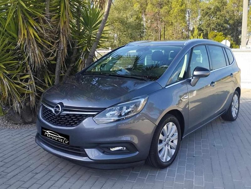 Cinzento Usado 2017 Opel Zafira Monovolume | € 12.490 - Imagem 1/4