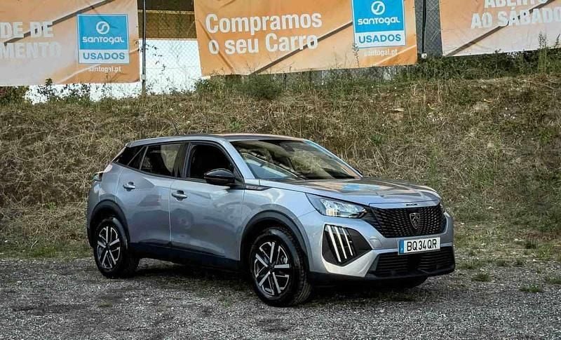 Cinzento Usado 2025 Peugeot 2008 SUV | € 23.490 (Preço justo) - Imagem 1/4