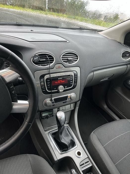 Usado Ford Focus 90 HP (66 kW) 2009 Sedan