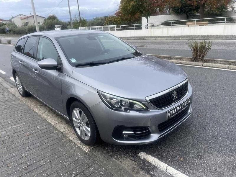 Cinzento Usado 2017 Peugeot 308 Carrinha | € 9.990 (Bom preço) - Imagem 1/4