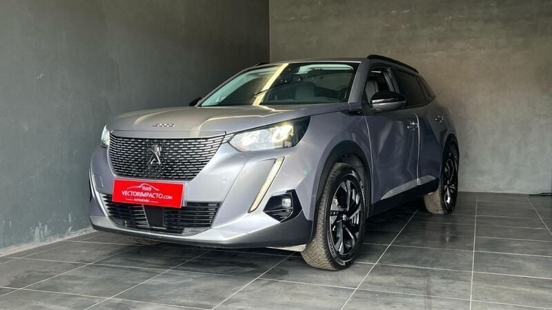 Usado Peugeot e-2008 100 kW (136 HP) 2022 Cinzento SUV