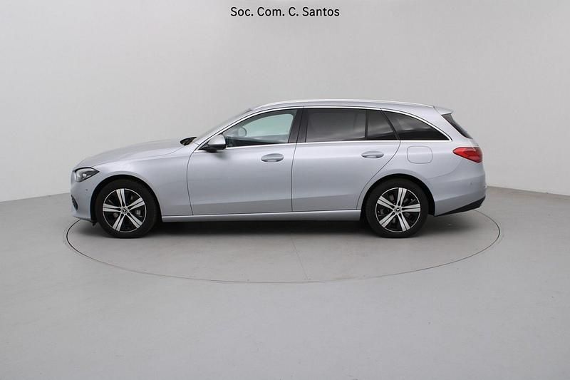 Usado Mercedes C300 Avantgarde 197 HP (144 kW) 2024 Cinza Carrinha