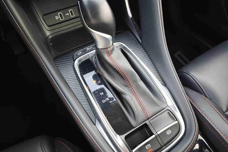 Usado MG ZS Luxury 111 HP (81 kW) 2025 Branco SUV